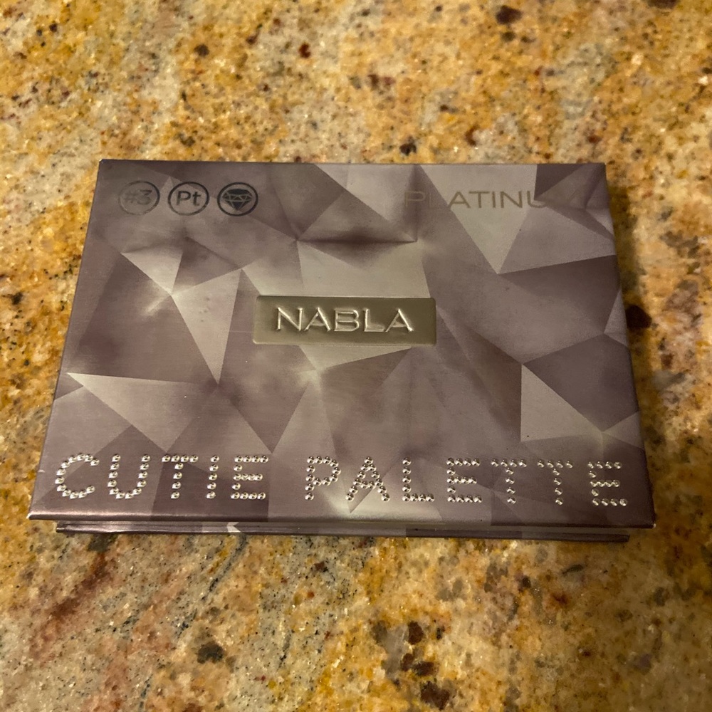 Nabla Cutie Palette in Platinum